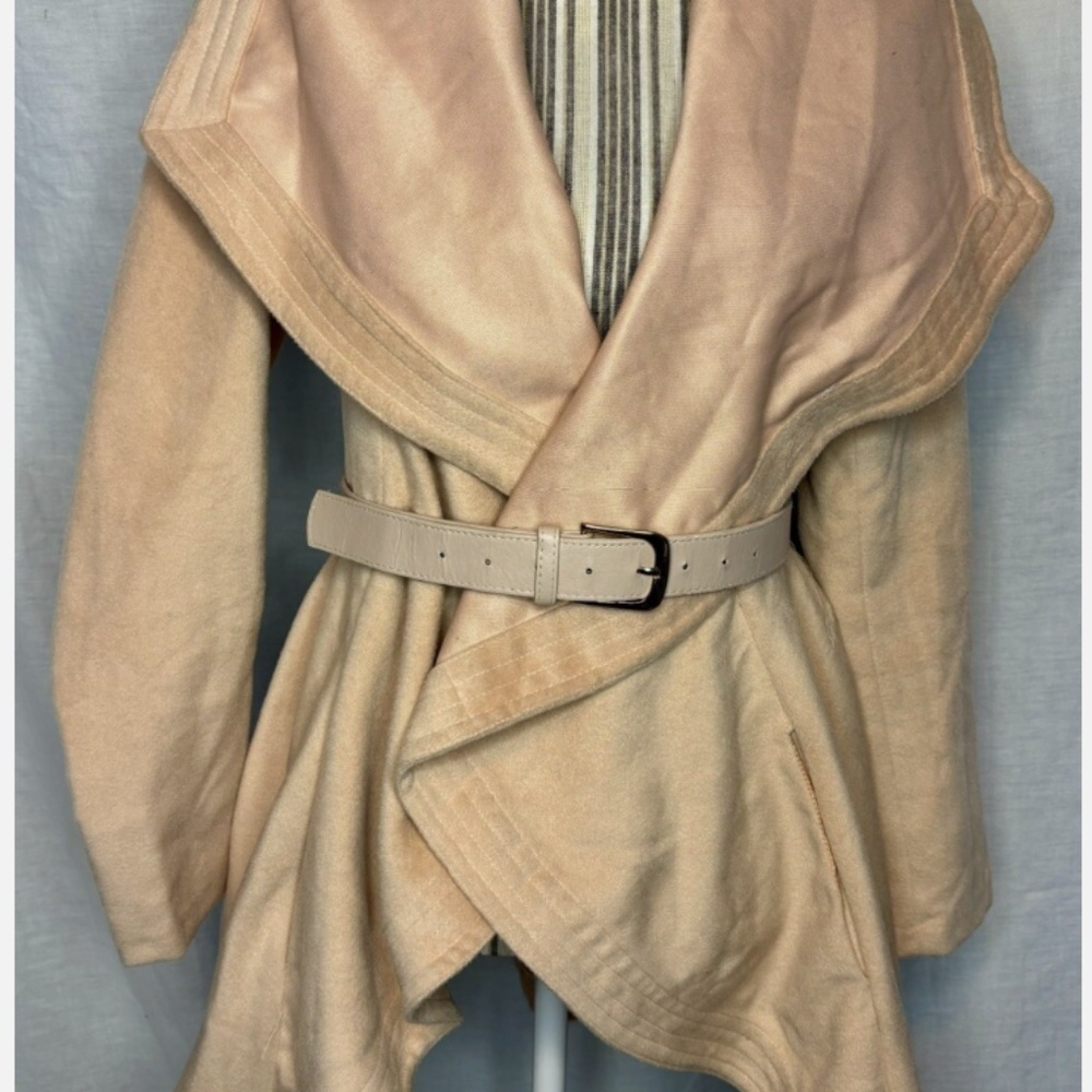 NWOT Venus Drape Open Front Coat in Dusty Pink SIze: Small